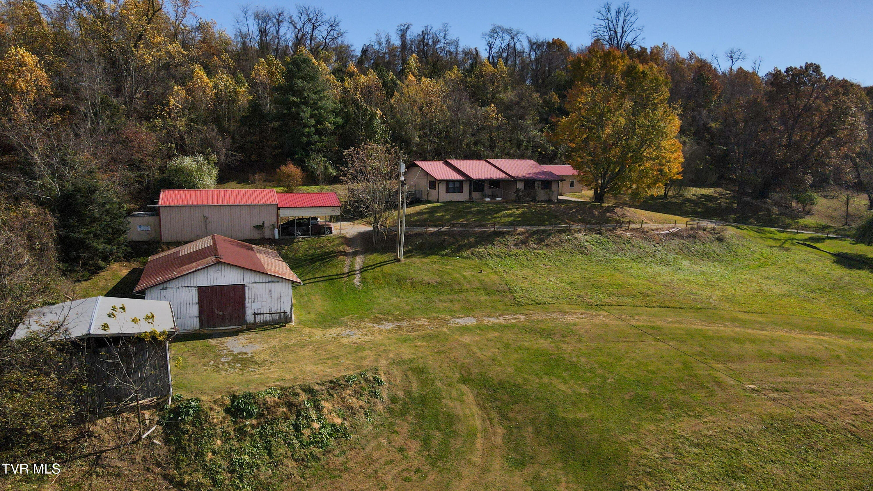 132 Hankal Road Gray, TN 37615 - Photo 3 of 51 dji_fly_20251105_133906_555_176236795870