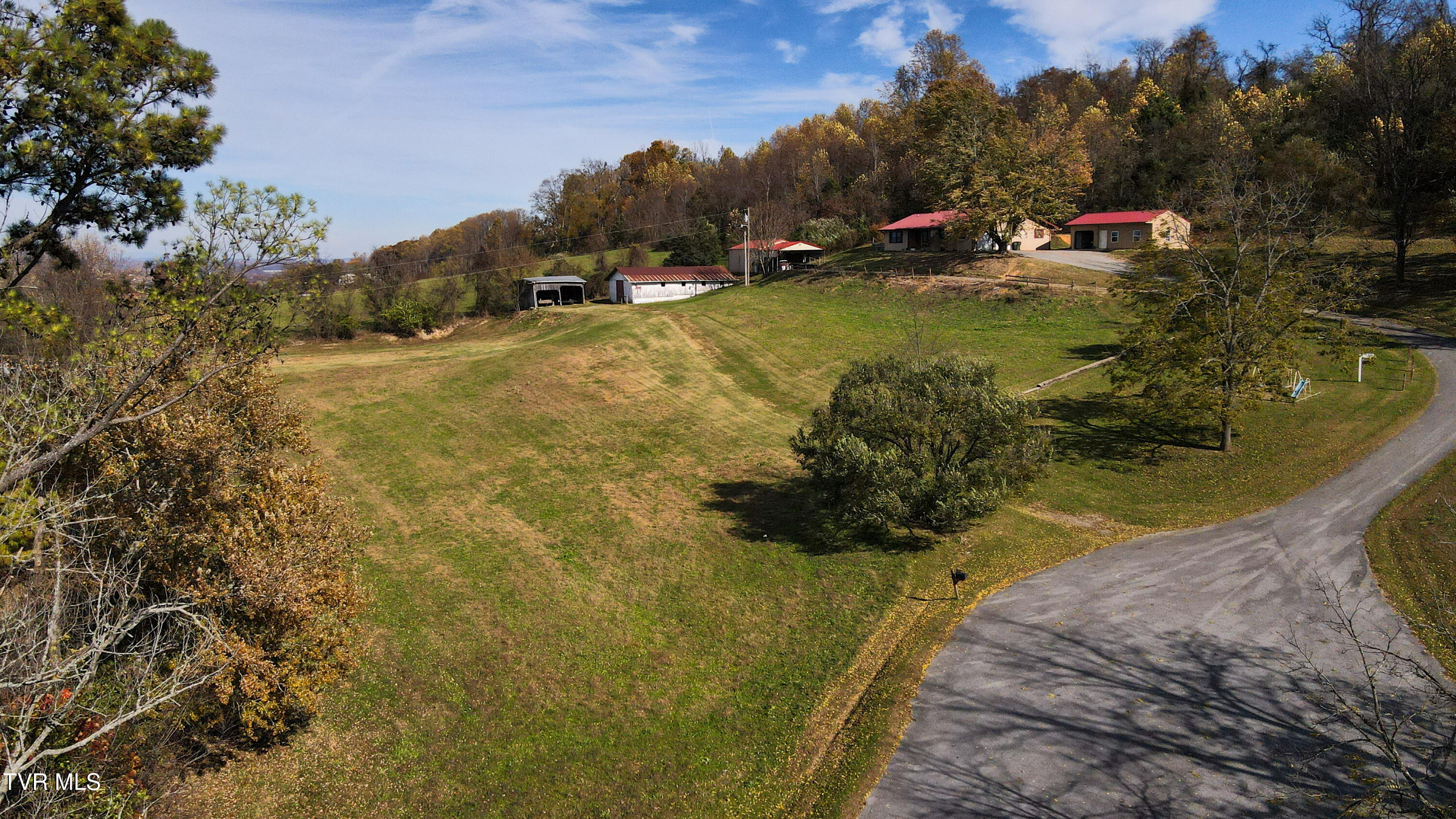 132 Hankal Road Gray, TN 37615 - Photo 7 of 51 dji_fly_20251105_133802_553_176236789514