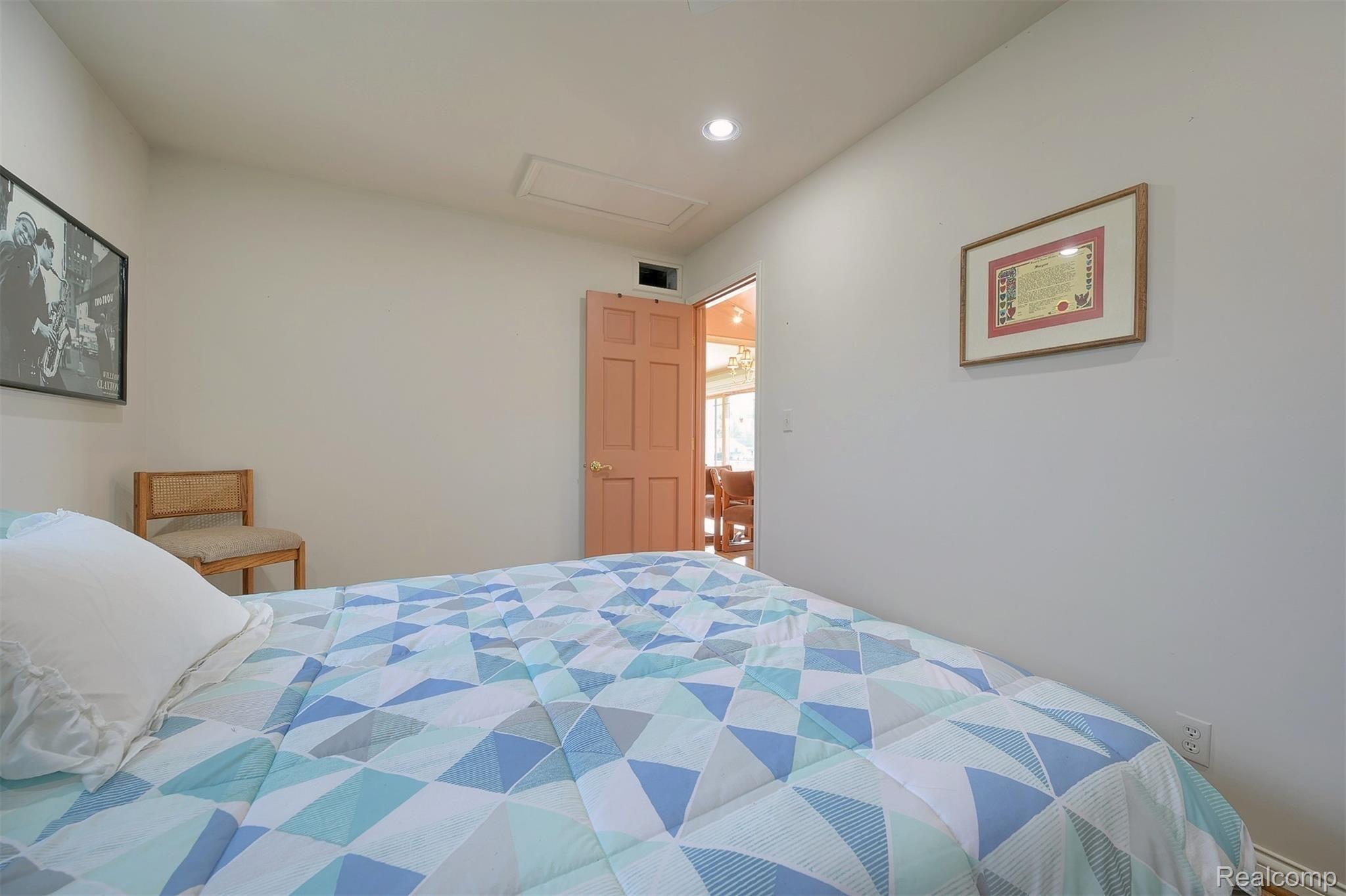 552 Deerpoint Road Leonard, MI 48367 - Photo 34 of 54 33-3rd-Bedroom-2nd-View.jpg