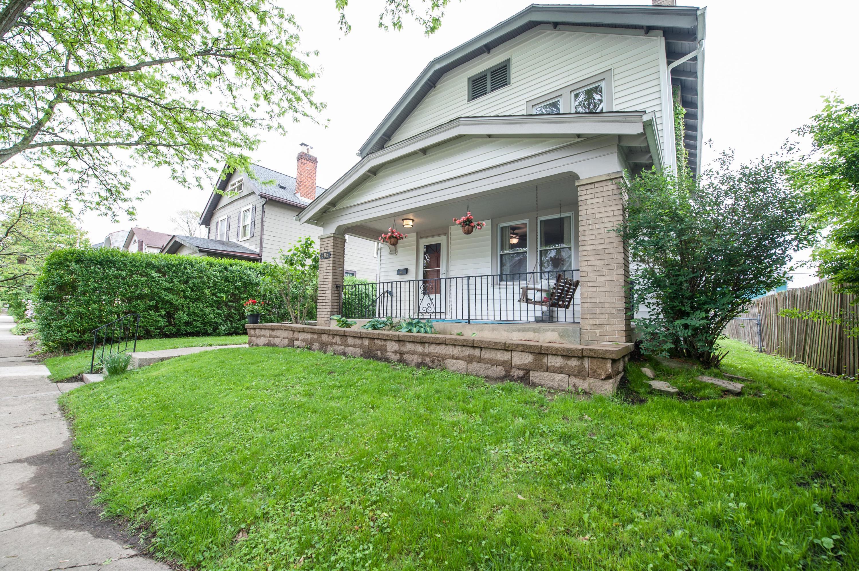 385 Tibet Road Columbus, OH 43202 - Photo 4 of 41