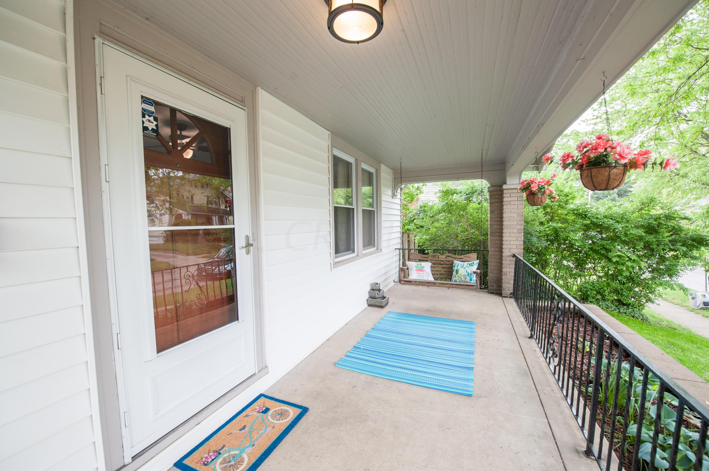 385 Tibet Road Columbus, OH 43202 - Photo 5 of 41