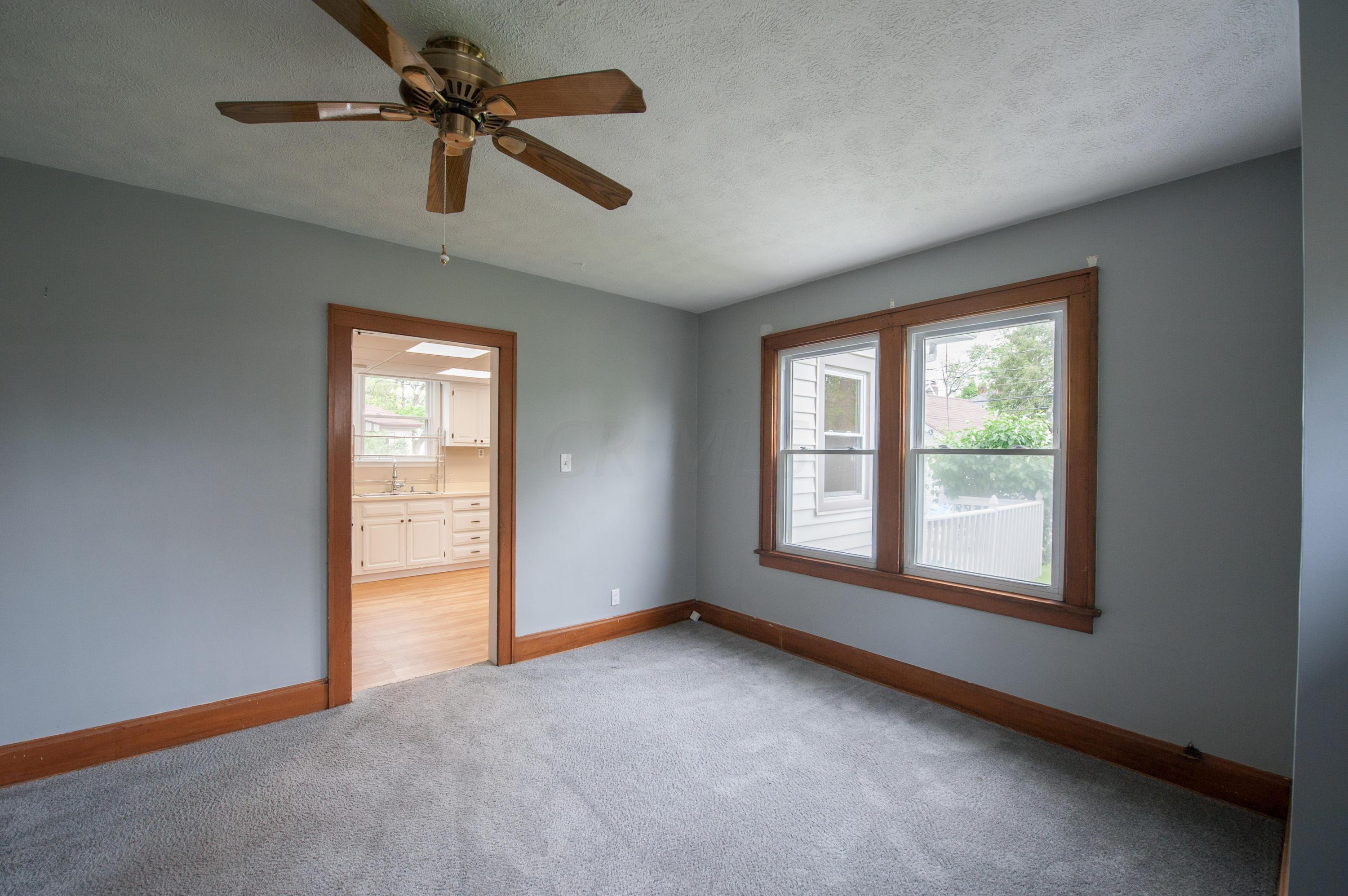 385 Tibet Road Columbus, OH 43202 - Photo 10 of 41
