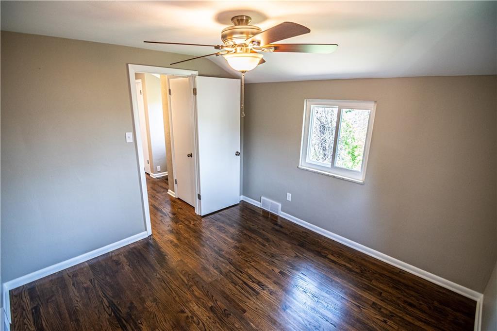 718 McCoy Road McKees Rocks, PA 15136 - Photo 10 of 15 Gallery Image 10