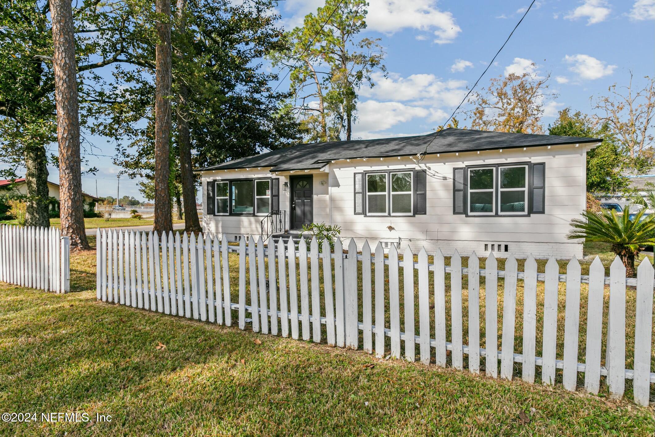 4895 Riverdale Road Jacksonville, FL 32210 - Photo 2 of 47 tempImage5DaJ4I