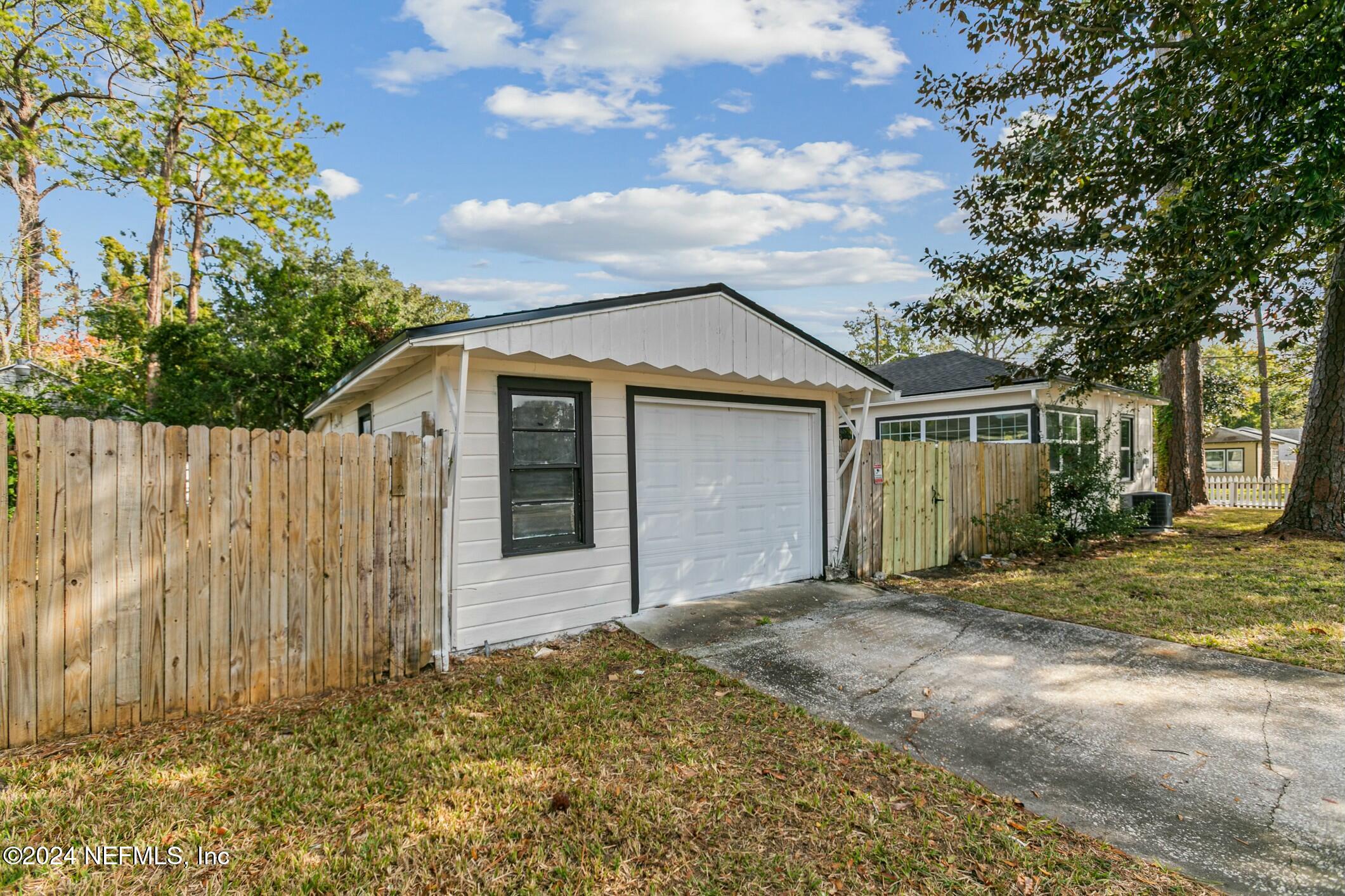 4895 Riverdale Road Jacksonville, FL 32210 - Photo 36 of 47 tempImage9xAT8d