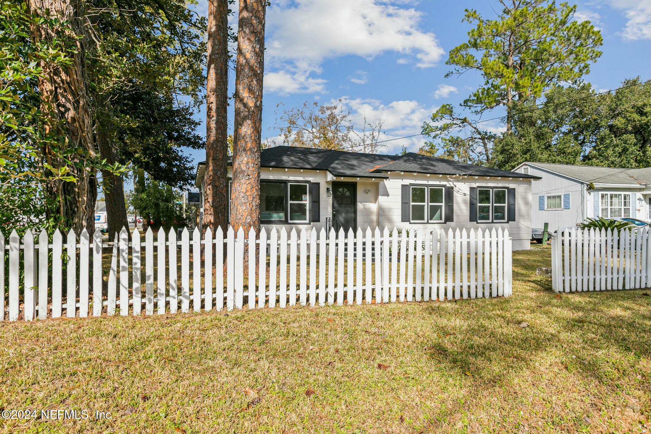 4895 Riverdale Road Jacksonville, FL 32210 - Photo 4 of 47 tempImagennPNt1