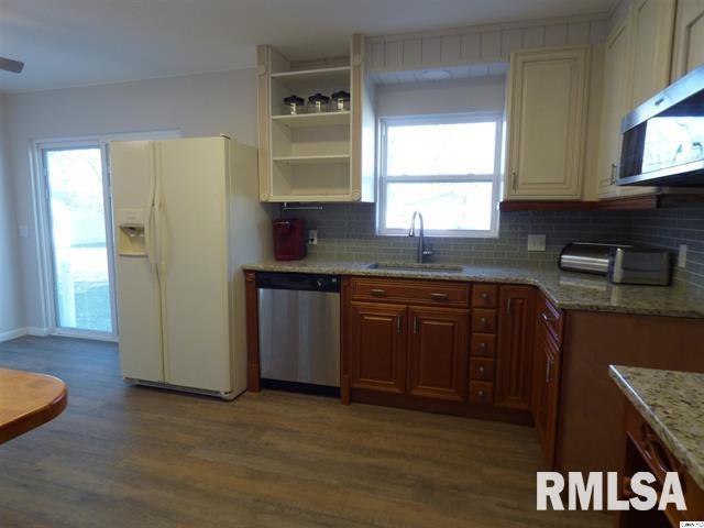 210 East Prairie Street Camp Point, IL 62320 - Photo 7 of 9 Gallery Image 7