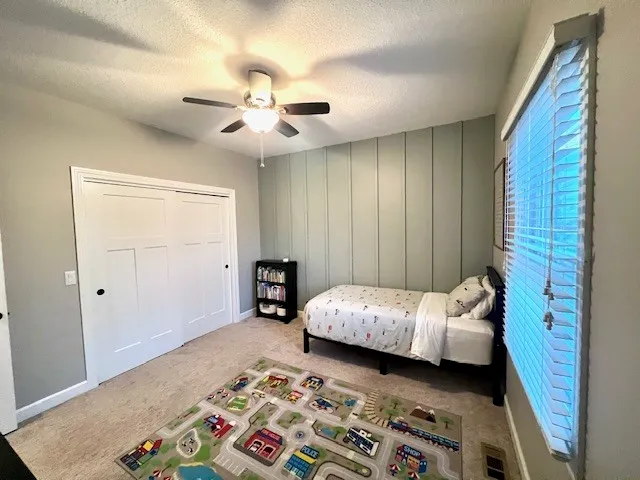 $229,900 | 413 South Moore Street, Clinton, IL 61727