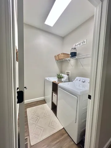 $229,900 | 413 South Moore Street, Clinton, IL 61727