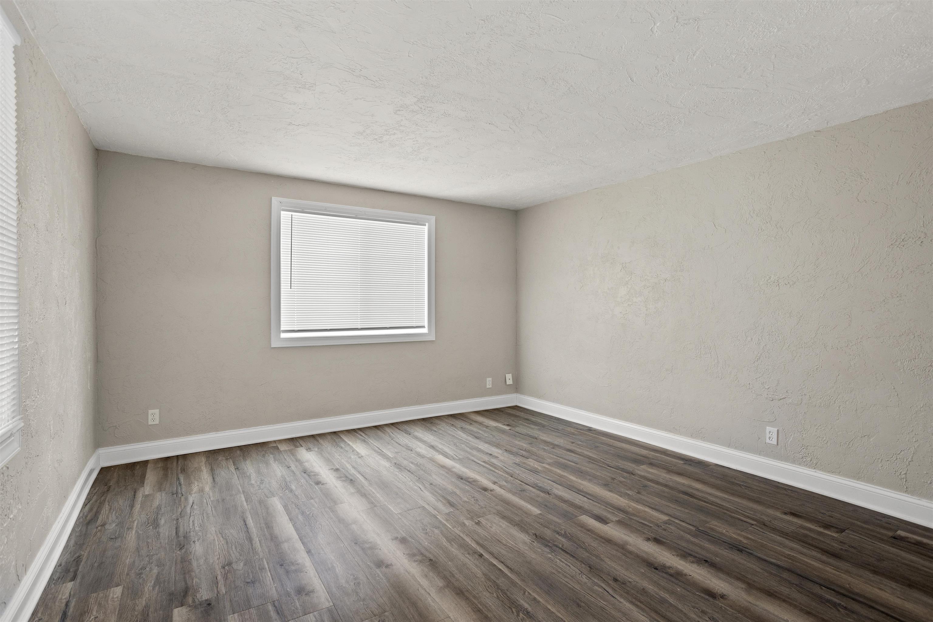 212 Chute Street Menasha, WI 54952 - Photo 5 of 11