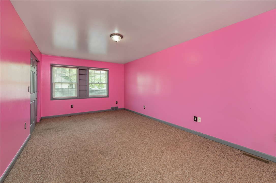 140 Abbott Street Rochester, NY 14606 - Photo 15 of 41