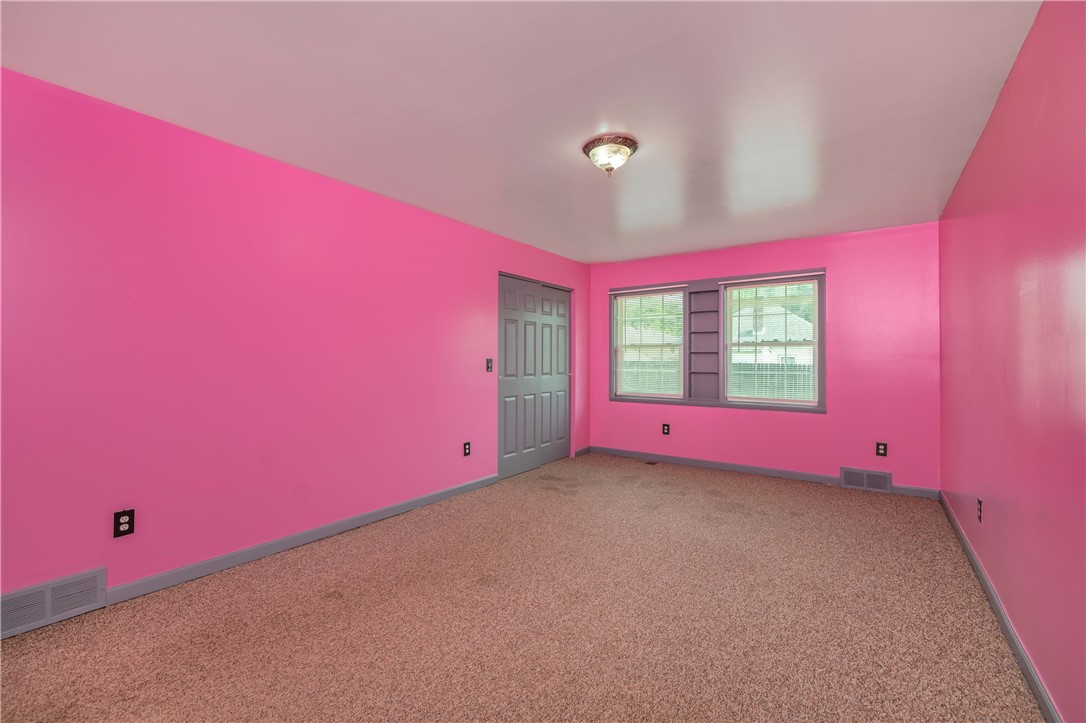 140 Abbott Street Rochester, NY 14606 - Photo 16 of 41