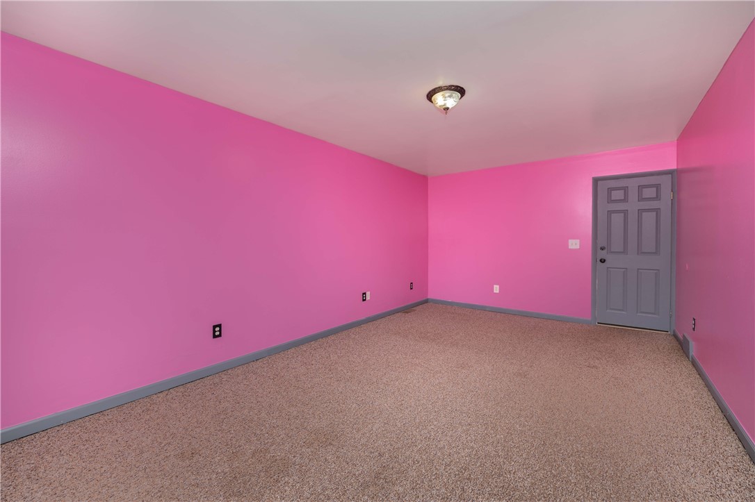 140 Abbott Street Rochester, NY 14606 - Photo 17 of 41