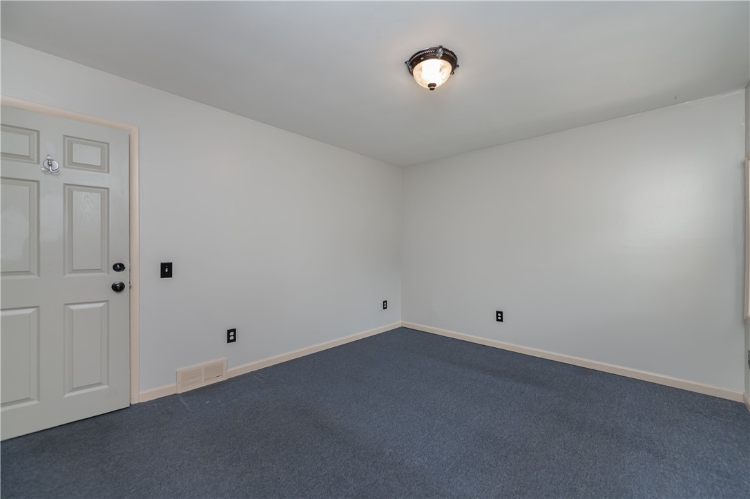 140 Abbott Street Rochester, NY 14606 - Photo 20 of 41