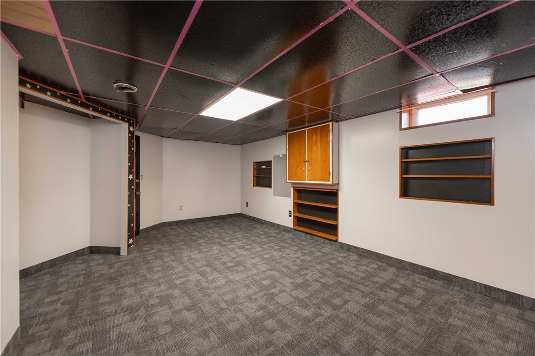 140 Abbott Street Rochester, NY 14606 - Photo 26 of 41