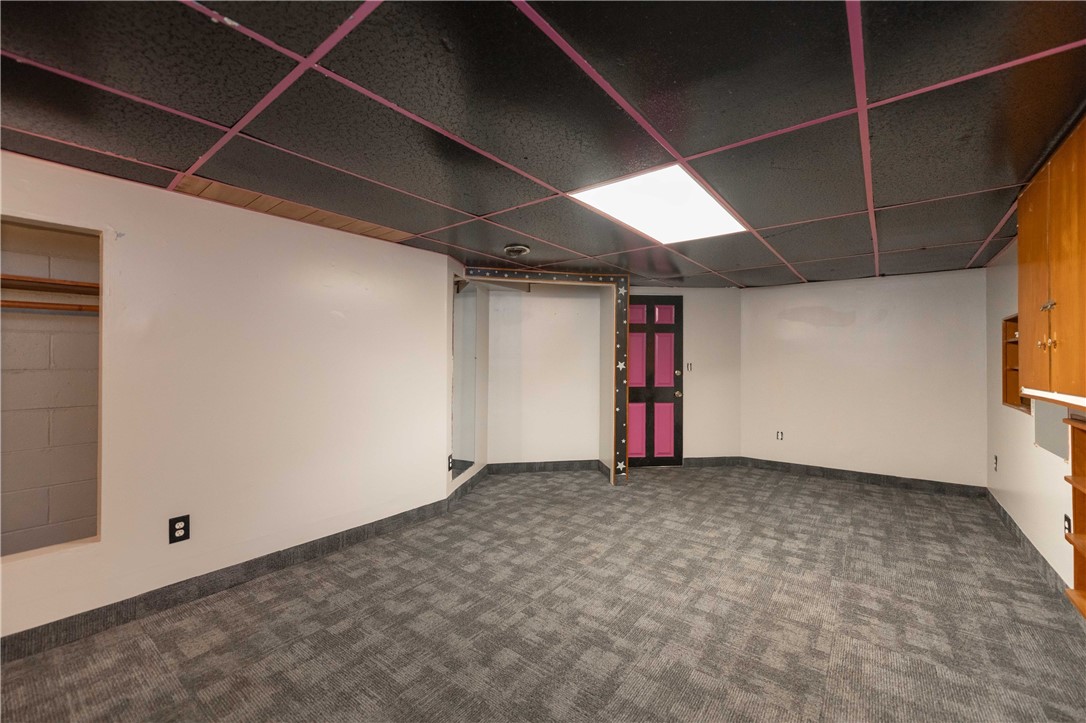 140 Abbott Street Rochester, NY 14606 - Photo 27 of 41