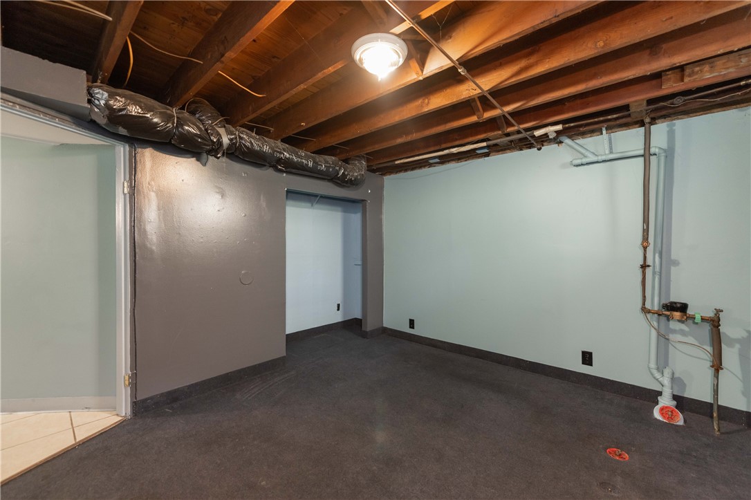 140 Abbott Street Rochester, NY 14606 - Photo 29 of 41