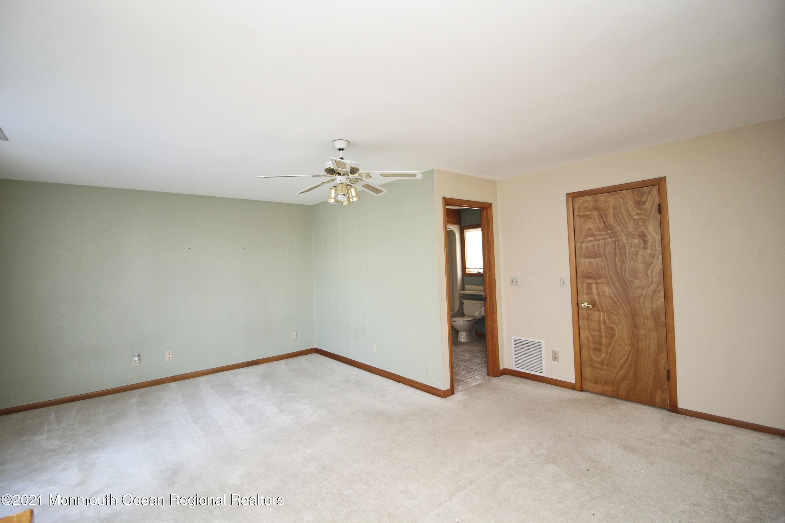 32 Compass Road Waretown, NJ 08758 - Photo 19 of 34 26