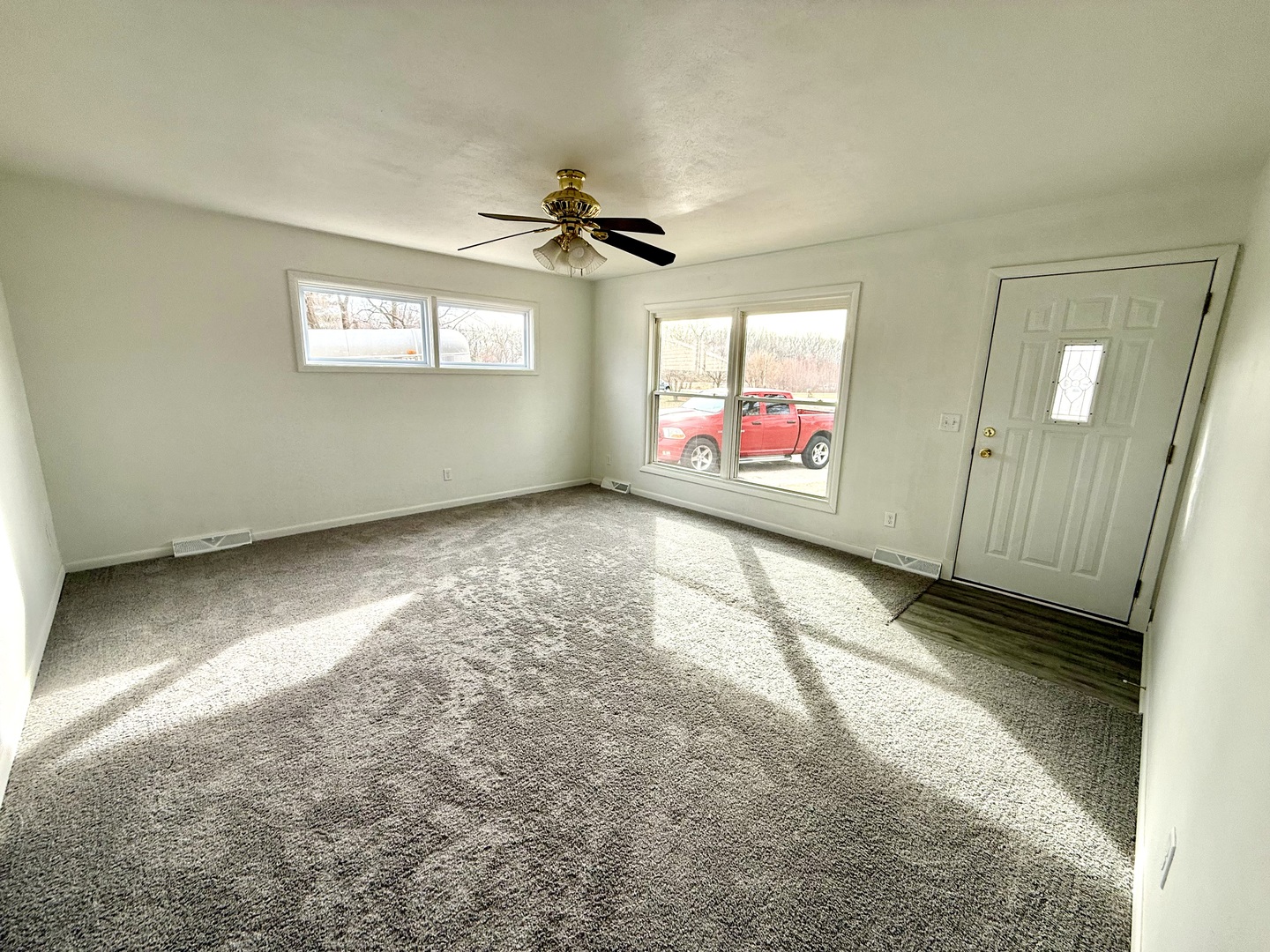 1426 Kings Court Colona, IL 61241 - Photo 4 of 31