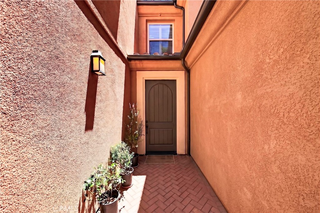 240 Mayfair Irvine, CA 92620 - Photo 8 of 43