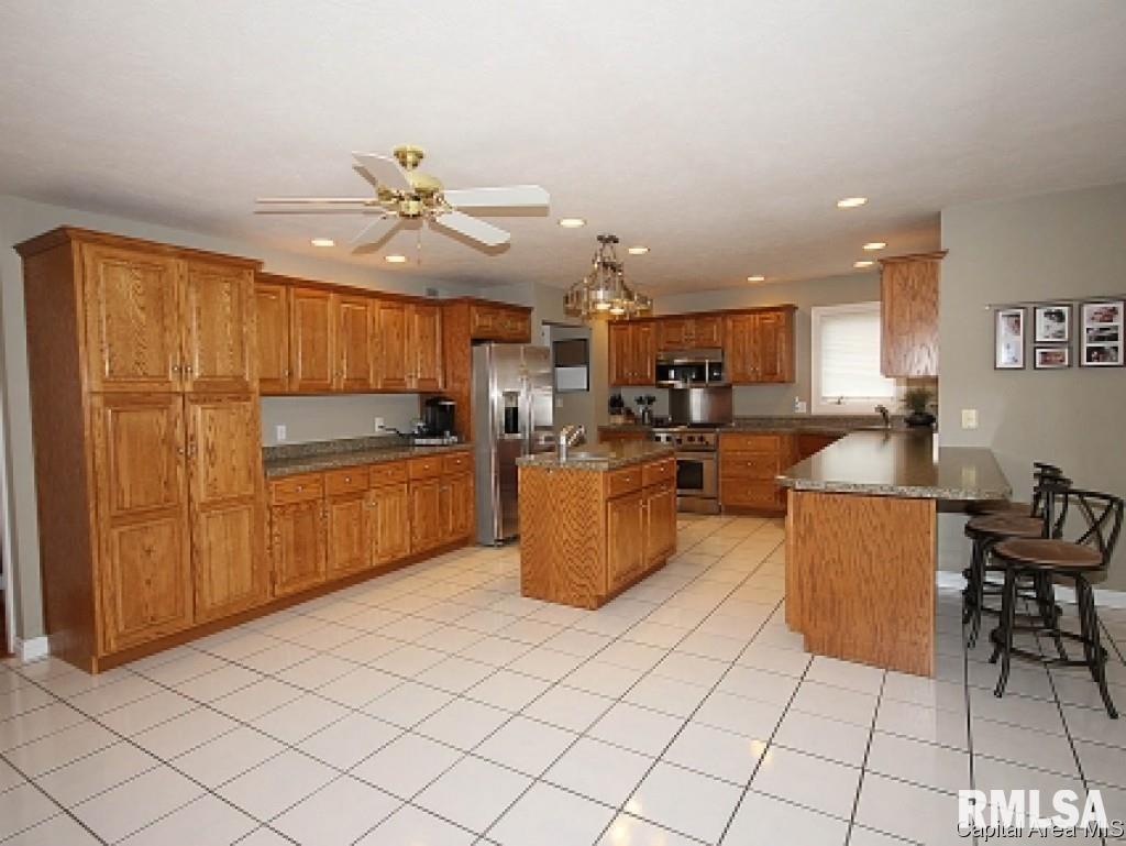 3904 Rocky Falls Road Springfield, IL 62711 - Photo 7 of 22