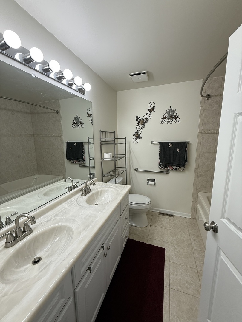 249 Millers Crossing Itasca, IL 60143 - Photo 13 of 17