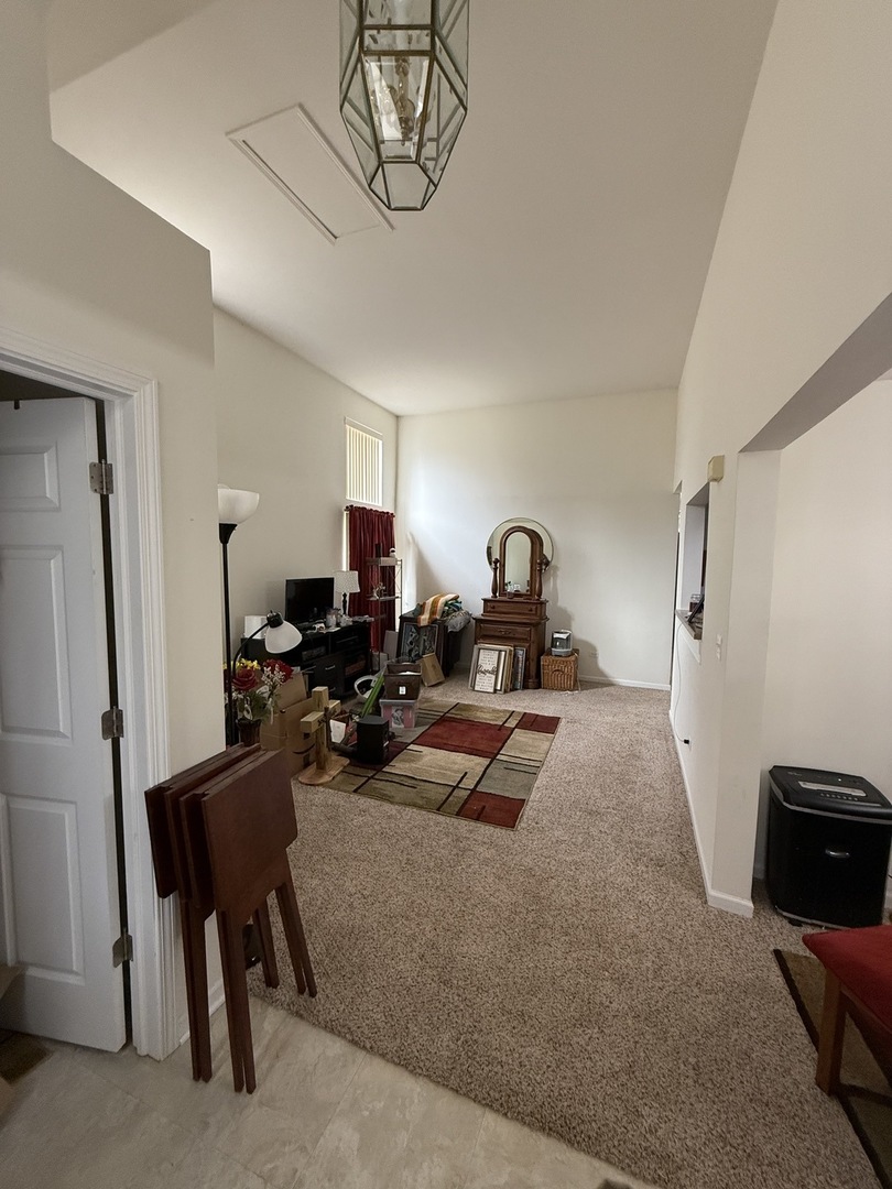 249 Millers Crossing Itasca, IL 60143 - Photo 2 of 17