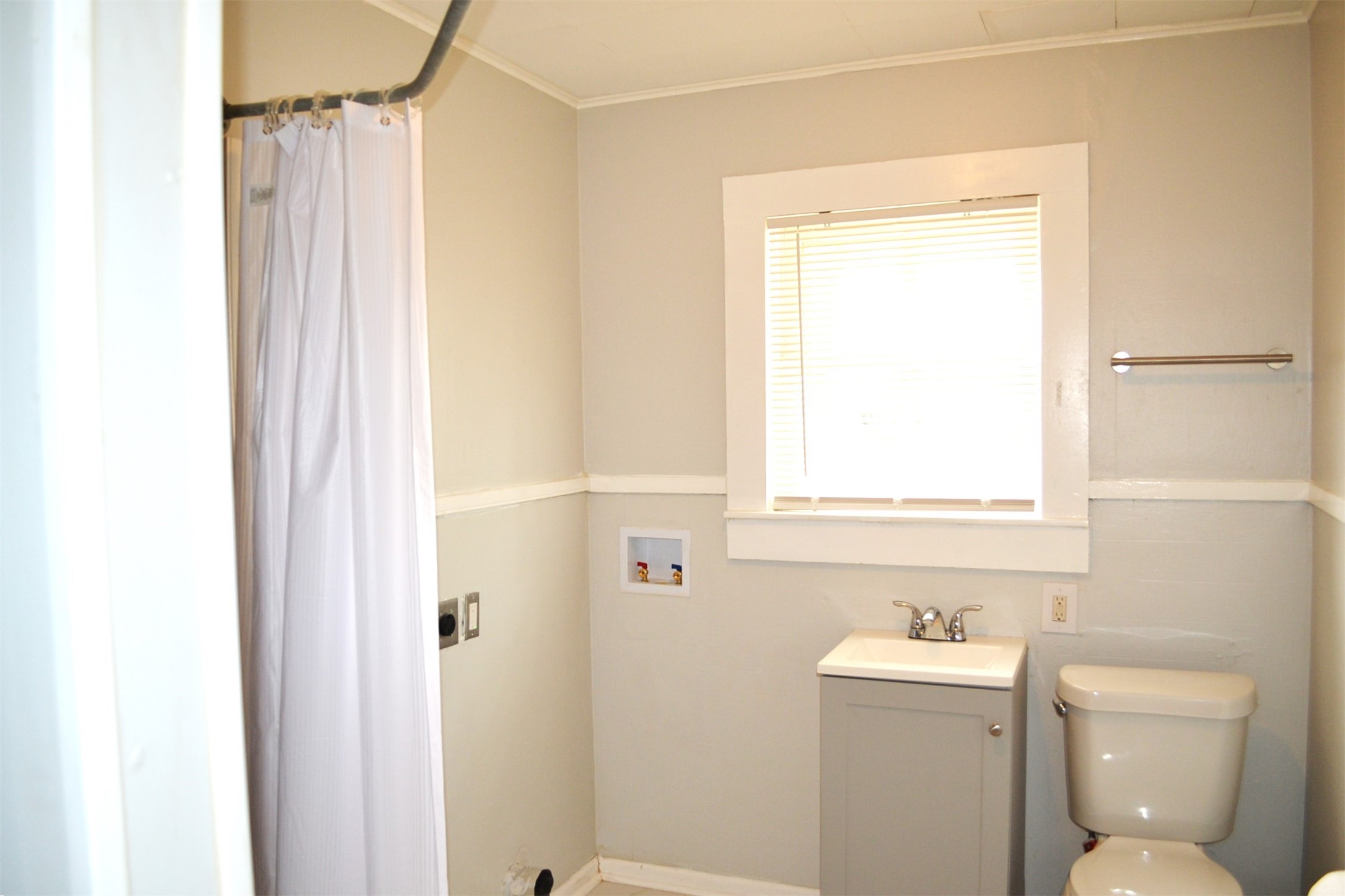 308 West Sidnor Street Alvin, TX 77511 - Photo 15 of 17