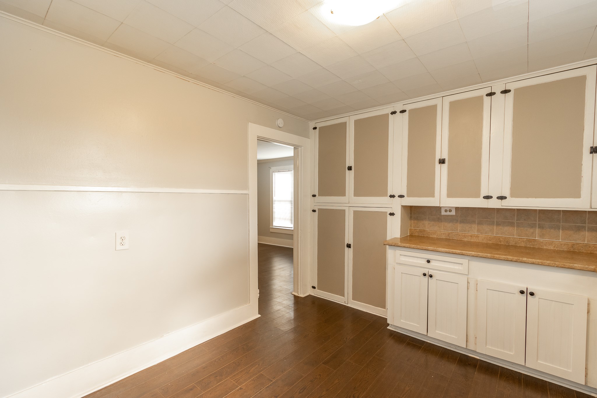 308 West Sidnor Street Alvin, TX 77511 - Photo 8 of 17