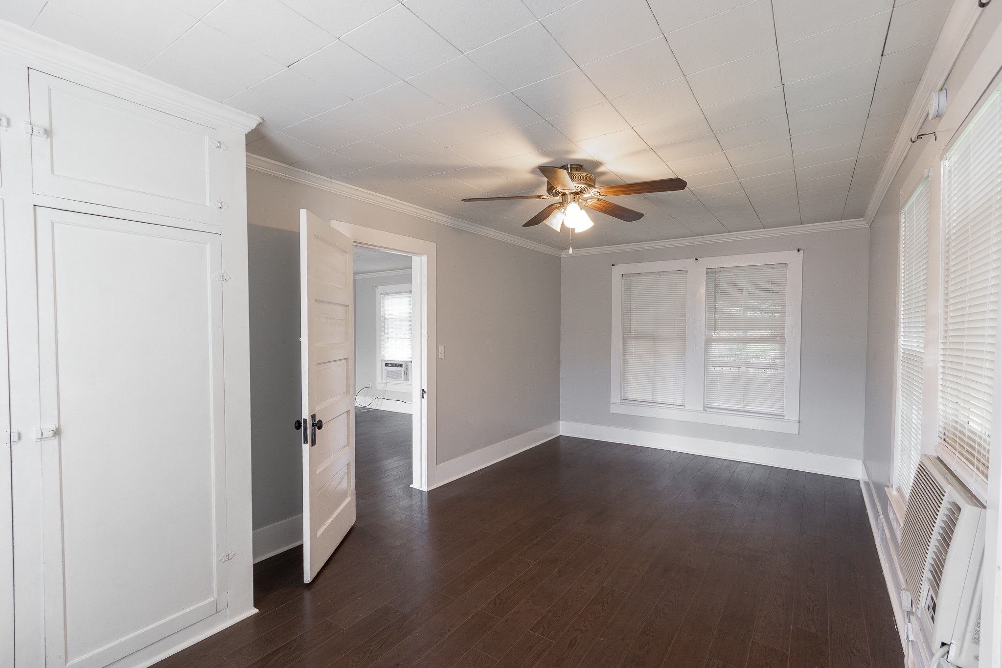 308 West Sidnor Street Alvin, TX 77511 - Photo 10 of 17 1 bedroom. Closet space on left.