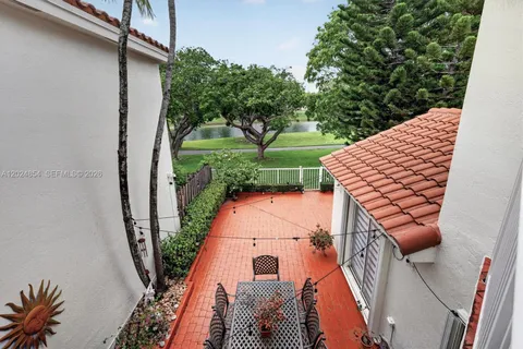 $560,000 | 14930 Southwest 104th Street, Unit 27, Miami, FL 33196