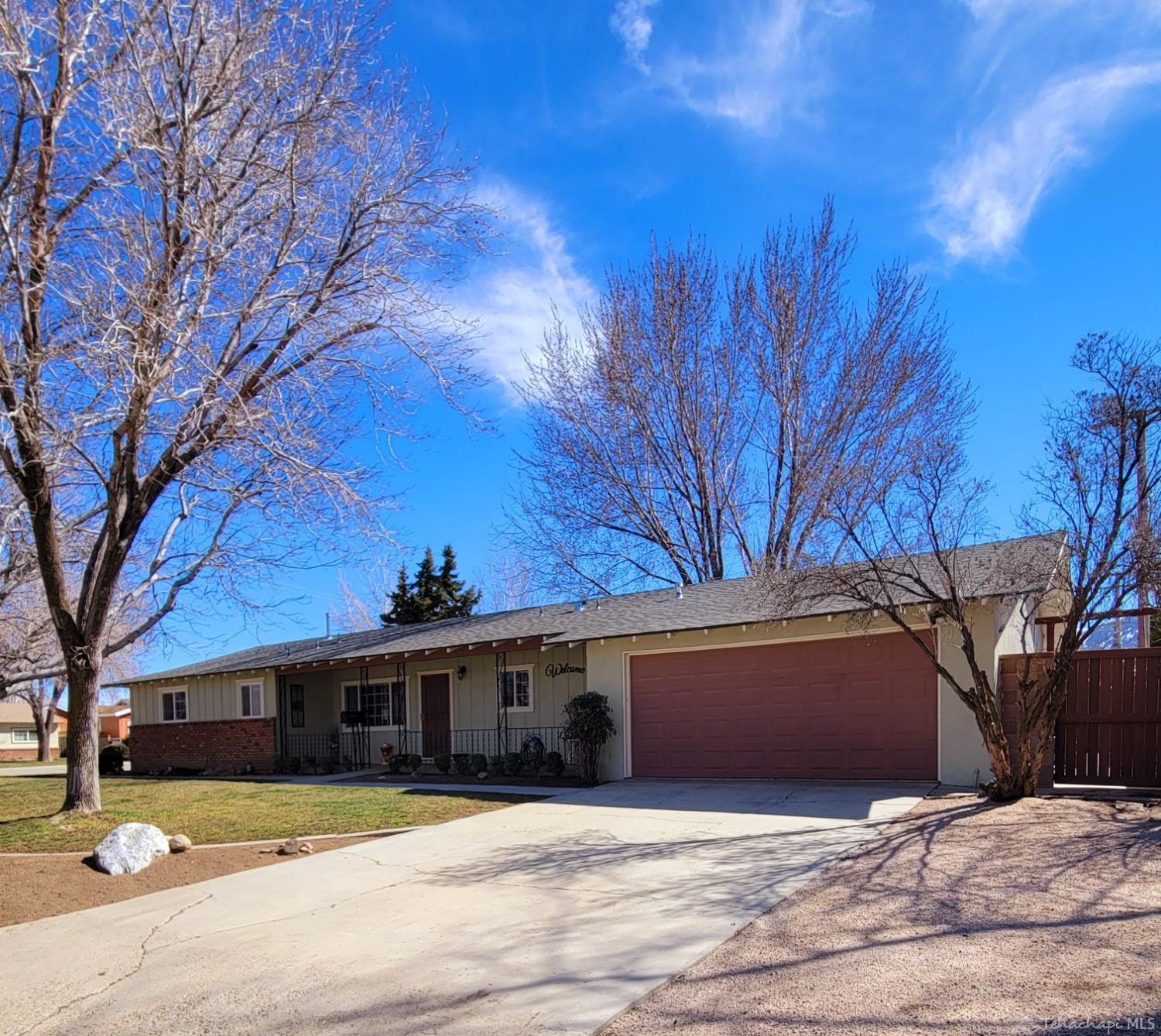 402 Ash Street Tehachapi, CA 93561 - Photo 2 of 32 Gallery Image 2