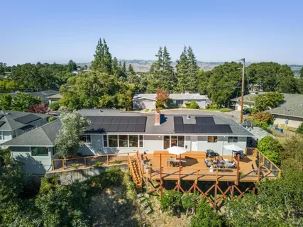 $1,549,000 | 15 Brainerd Avenue, Petaluma, CA 94952