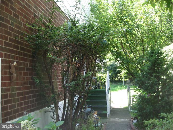 3328 Chesterfield Road Philadelphia, PA 19114 - Photo 2 of 23 Gallery Image 2