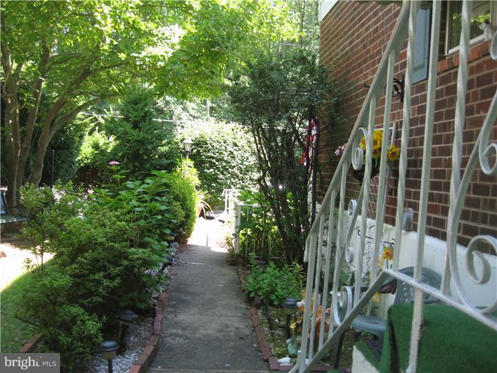 3328 Chesterfield Road Philadelphia, PA 19114 - Photo 5 of 23 Gallery Image 5