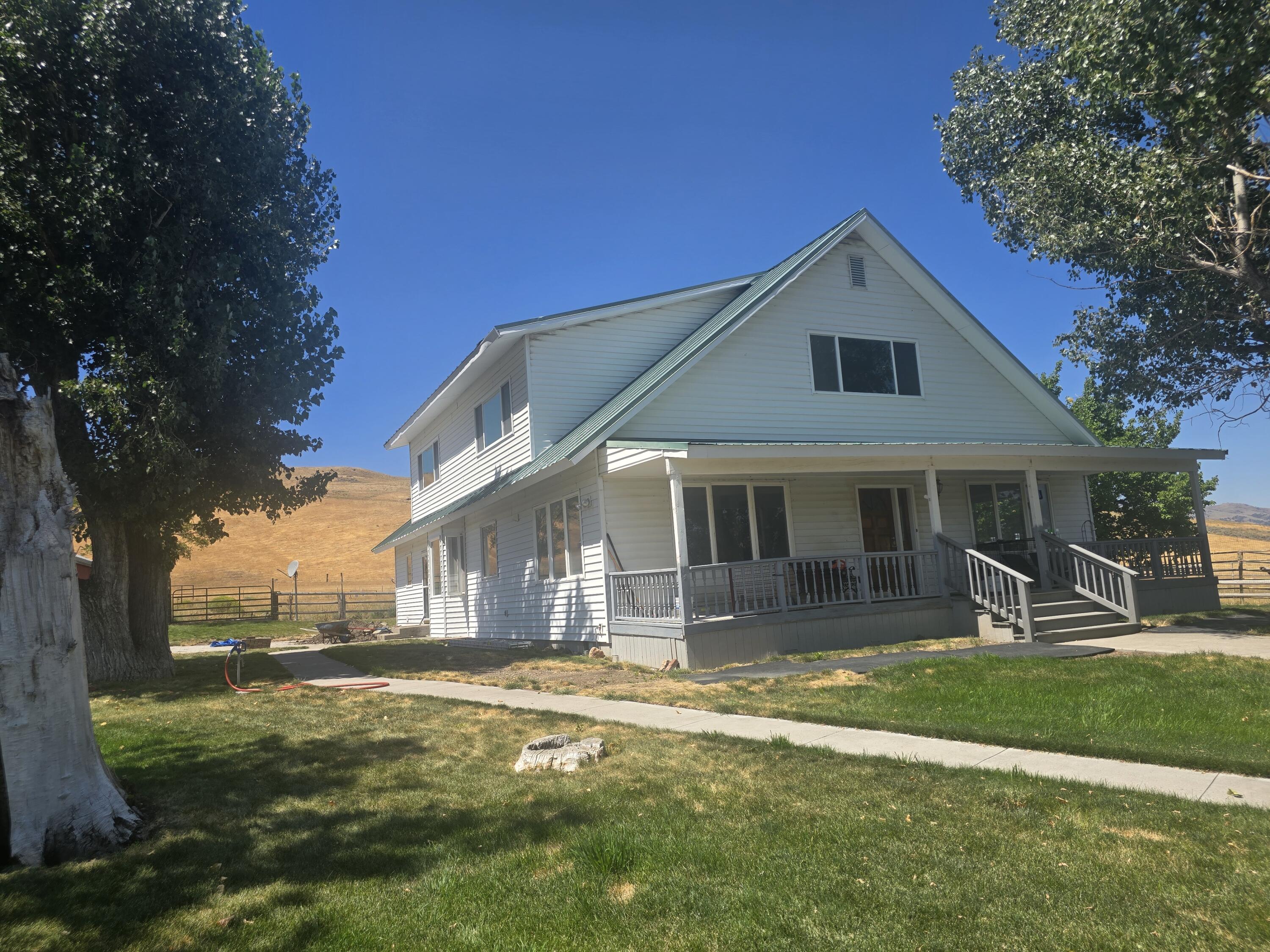 39042 Clover Flat Road Paisley, OR 97636 - Photo 2 of 18 20250813_124705