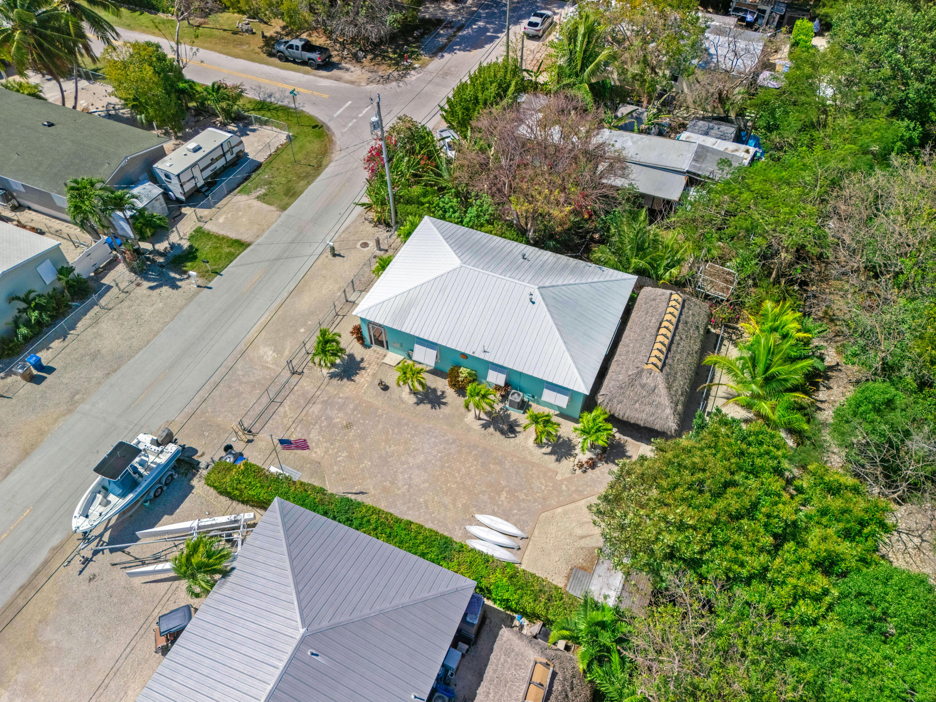 312 Ryan Avenue Key Largo, FL 33037 - Photo 40 of 47 an aerial view of a house with a yard