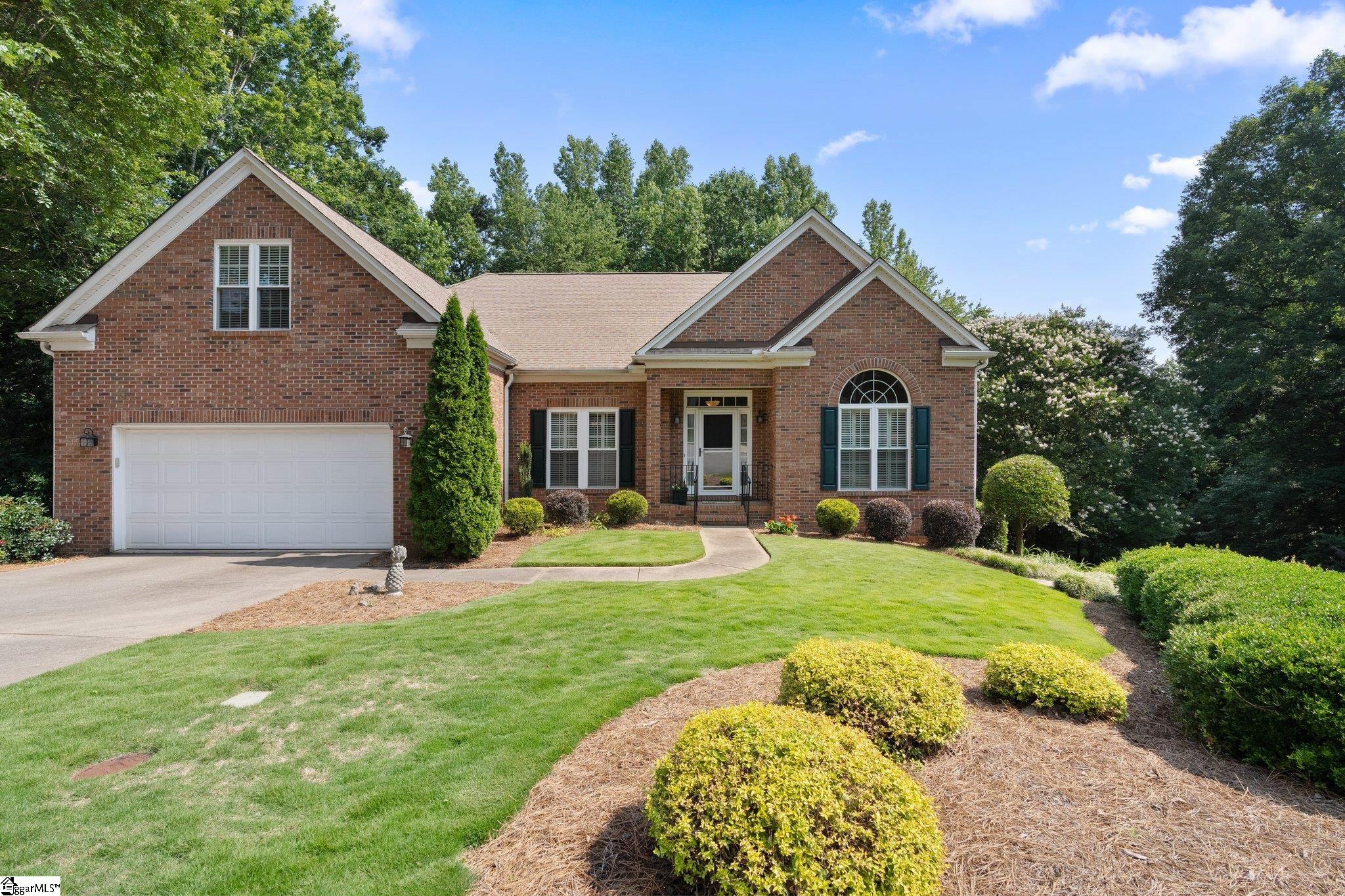 25 Bentley Way Greer, SC 29650 - Photo 2 of 31