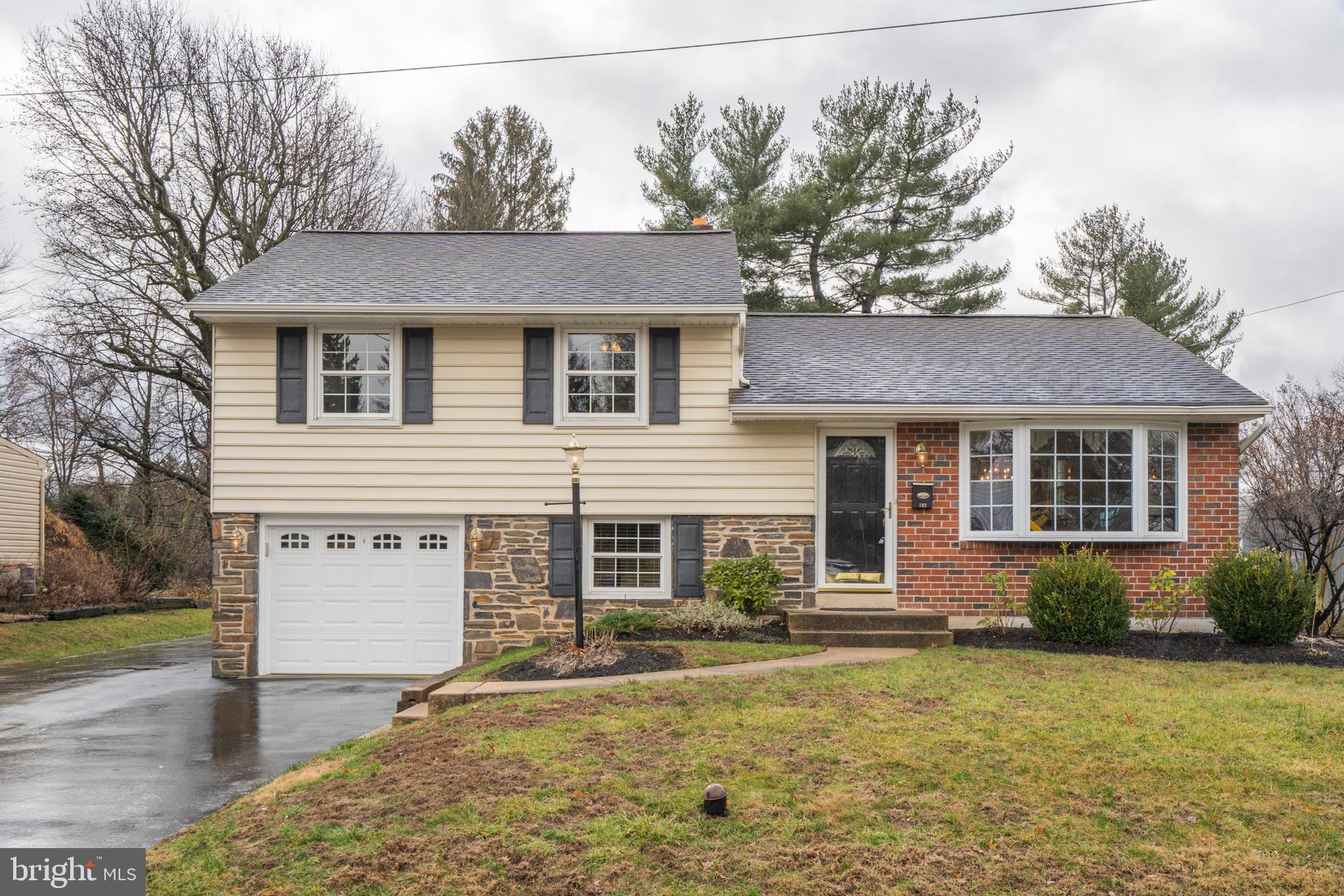 102 Penn Oak Road Flourtown, PA 19031 - Photo 2 of 27