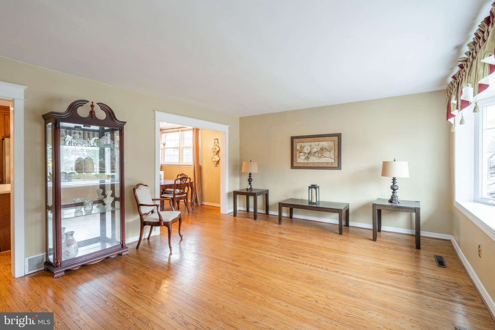 102 Penn Oak Road Flourtown, PA 19031 - Photo 4 of 27