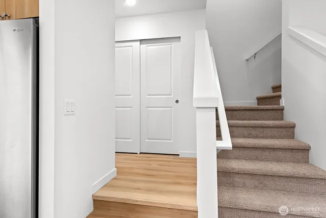 $699,950 | 1423 Southwest 111th Lane, Seattle, WA 98146