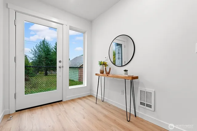 $699,950 | 1423 Southwest 111th Lane, Seattle, WA 98146