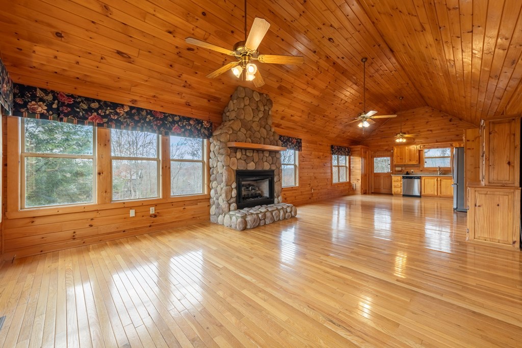 256 Mountain Hideaway Drive Blue Ridge, GA 30513 - Photo 7 of 50 Gallery Image 7