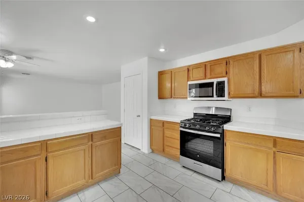 $2,500 | 168 Herbie Lane, Henderson, NV 89015