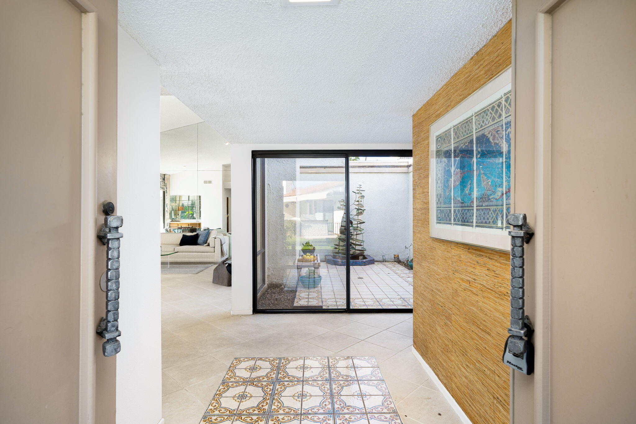 7 Leon Way Rancho Mirage, CA 92270 - Photo 7 of 45 a very nice looking room with a large window