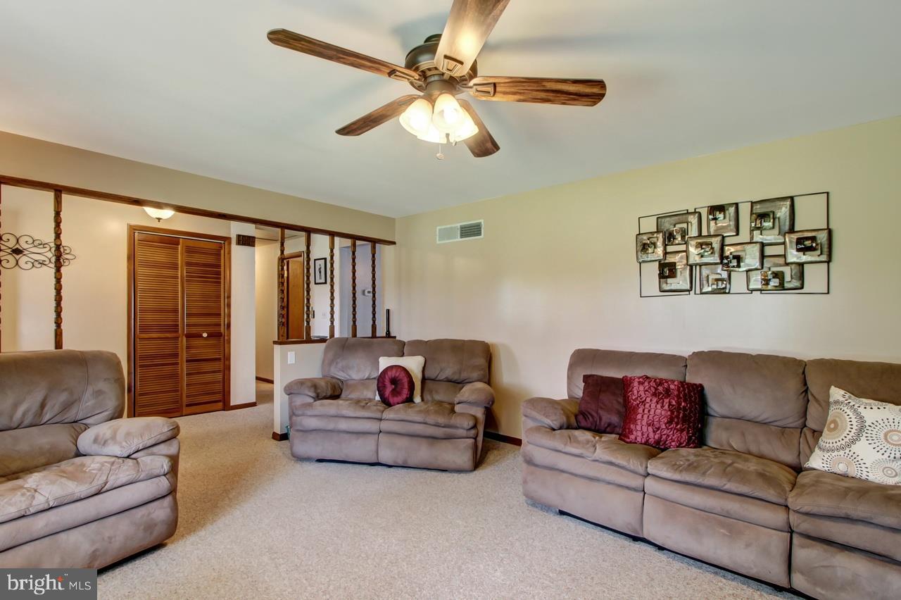 99 White Oak Tree Road York Springs, PA 17372 - Photo 4 of 25 Gallery Image 4