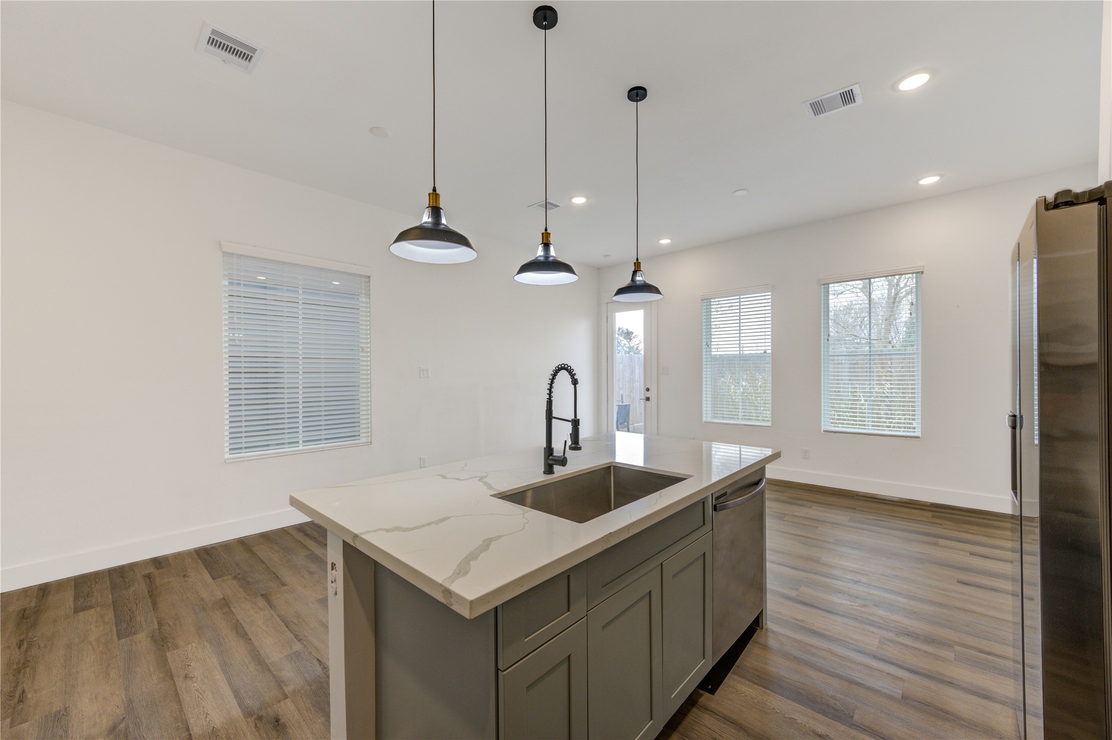 2906 Stevens Street Houston, TX 77026 - Photo 13 of 39