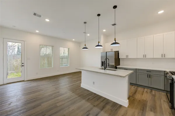 $2,200 | 2906 Stevens Street, Houston, TX 77026