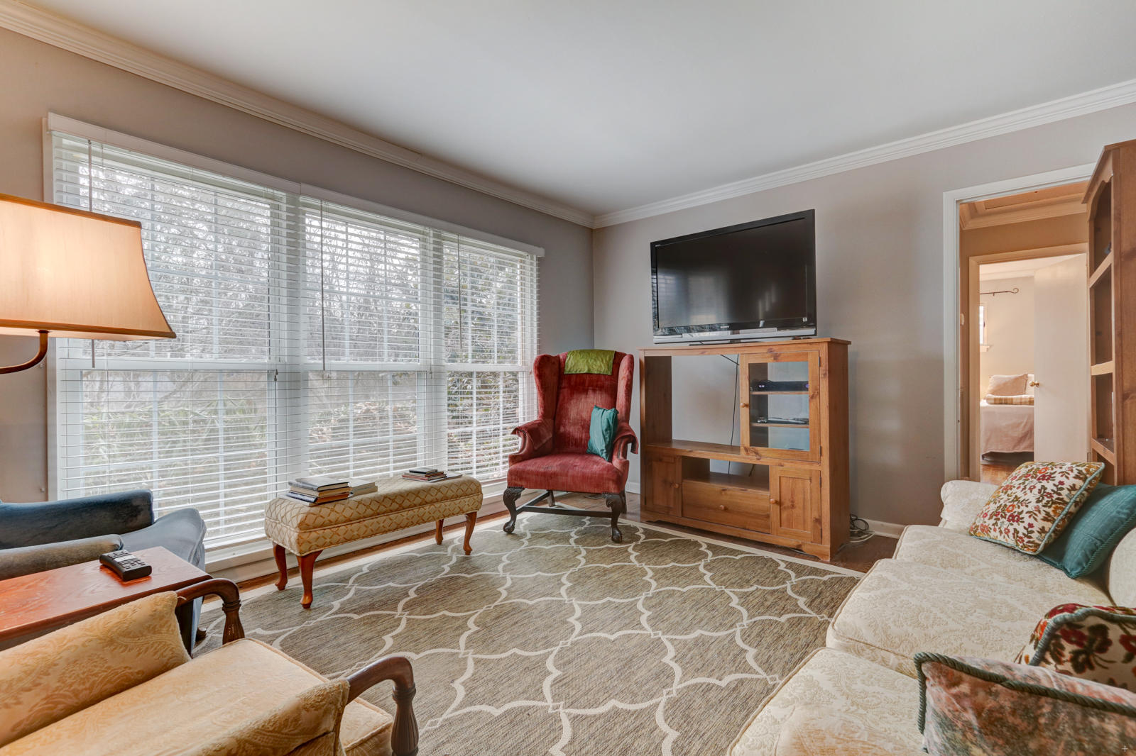 1212 Huntington Road Southwest Knoxville, TN 37919 - Photo 11 of 20 Positive Perceptions-3
