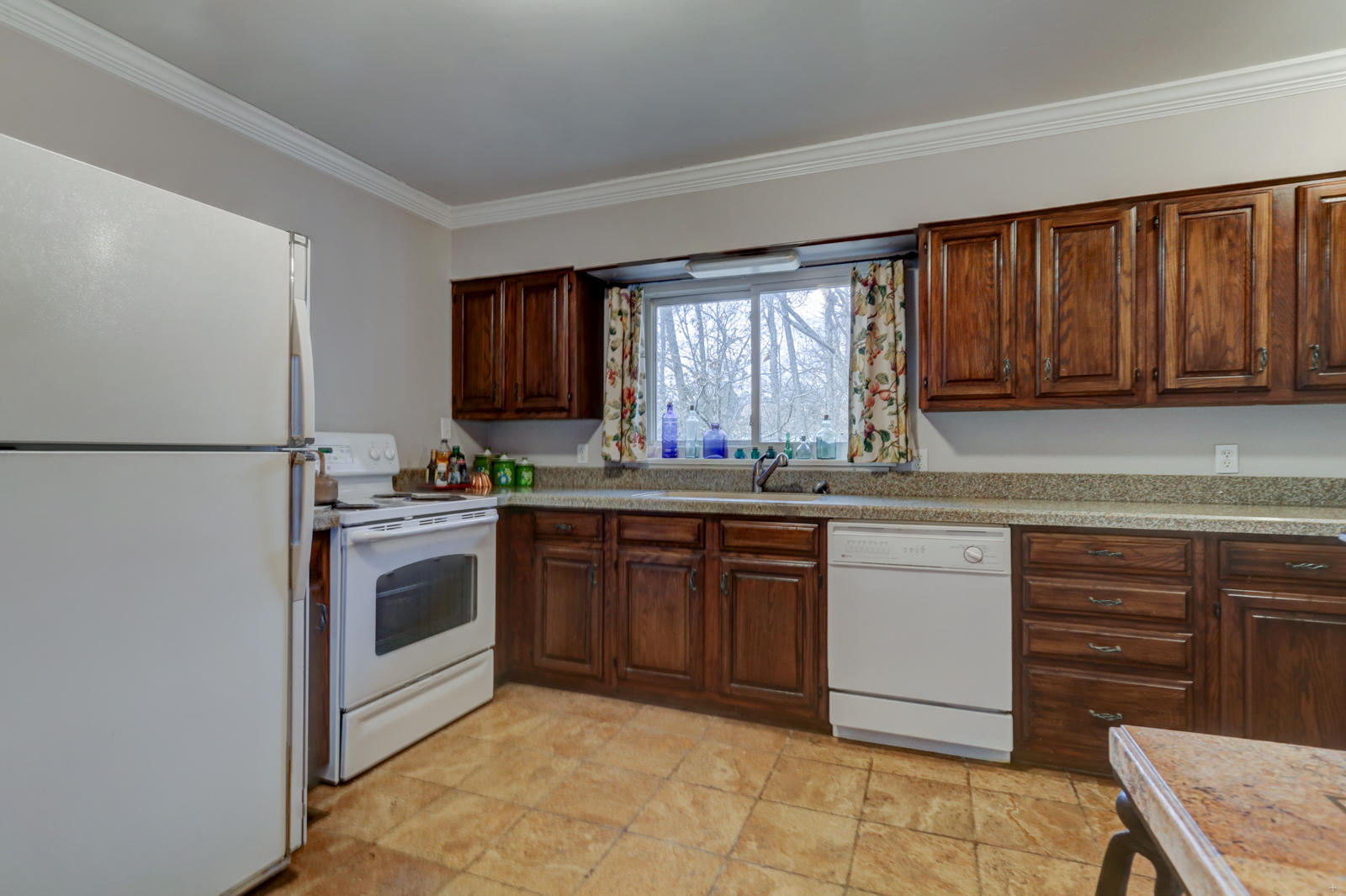 1212 Huntington Road Southwest Knoxville, TN 37919 - Photo 12 of 20 Positive Perceptions-4